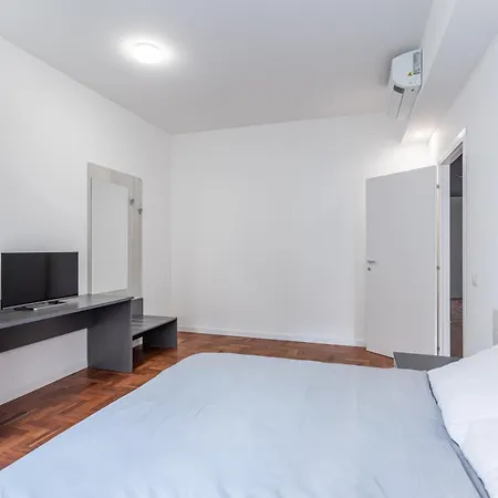 Skylife Modern 4-bedroom Trastevere